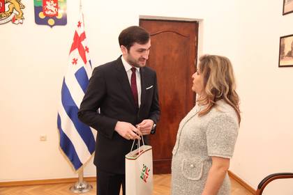 Среща на посланик Иванова с председателя на правителството на Автономна Република Аджара, Грузия